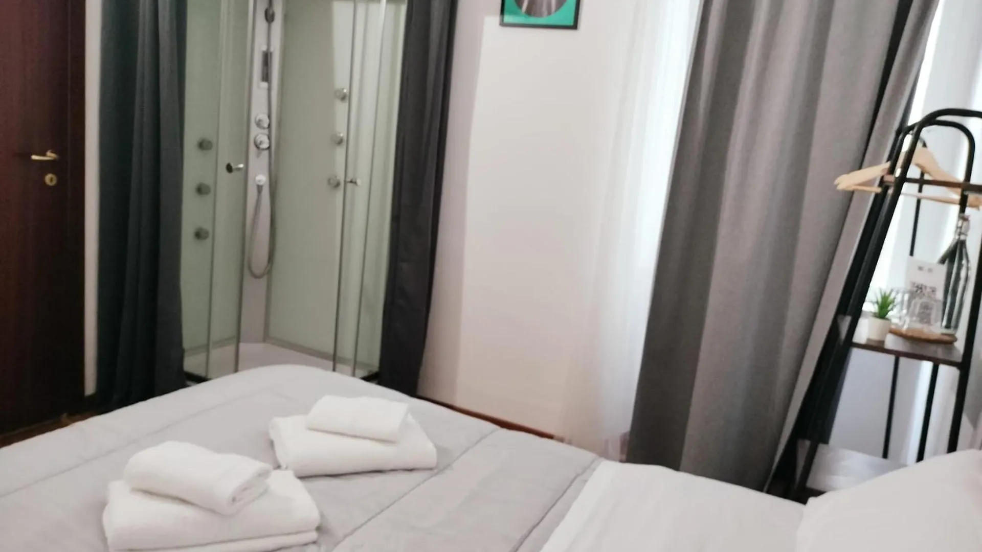 The Stay Roma 0*,